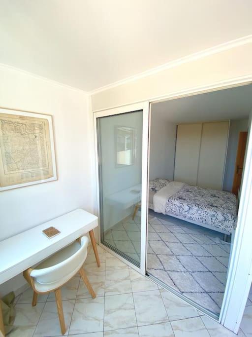Appartement Spacieux 65M2, Avec Piscine Et Parking Frejus Exterior photo