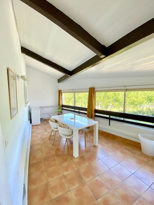 Appartement Spacieux 65M2, Avec Piscine Et Parking Frejus Exterior photo